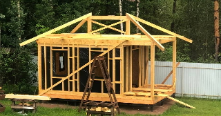 Сарай из бруса 100х100 в Крымске - строительство под ключ | Строй-Крм от 41324 руб.